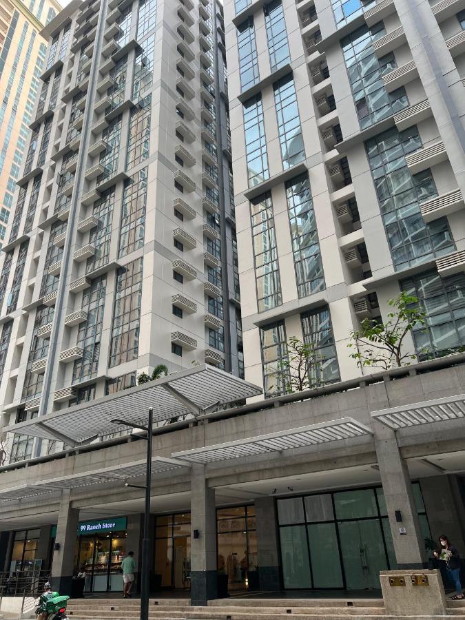 Condotel In Venice Grand Canal Mall Taguig Esterno foto